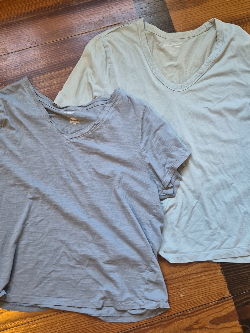 Sonoma + Universal Thread Short Sleeve V-Neck Tee Lot XL